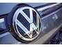 Volkswagen T-Roc R-Line First Edition IQ.light Apple Carplay Black style Stoel-/stuur verwarming 19 Inch Camera R-Line interieur