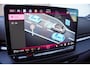 Volkswagen T-Roc R-Line First Edition IQ.light Apple Carplay Black style Stoel-/stuur verwarming 19 Inch Camera R-Line interieur