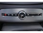 Volvo XC90 T8 Recharge AWD Core Bright - IntelliSafe Assist & Surround - Harman/Kardon audio - Adaptieve LED koplampen - Parkeercamera achter - Verwarmde voorstoelen, stuur & achterbank - Parkeersensoren voor & achter - Draadloze tel. lader - Standkachel - Extra getint glas - Inklapbare trekhaak - 20' LMV