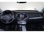 Volvo XC90 T8 Recharge AWD Core Bright - IntelliSafe Assist & Surround - Harman/Kardon audio - Adaptieve LED koplampen - Parkeercamera achter - Verwarmde voorstoelen, stuur & achterbank - Parkeersensoren voor & achter - Draadloze tel. lader - Standkachel - Extra getint glas - Inklapbare trekhaak - 20' LMV
