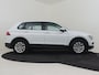 Volkswagen Tiguan 1.4 TSI Trendline 125PK | Tekhaak | Keyless entry/start | Cruise control | Climate control | LED | 17"LMV
