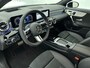 Mercedes-Benz A-klasse 250 e Business Solution AMG | AMG Line Plus pakket | Smartphone integratie | Head-up display | Augmented Reality Navigation | Multibeam LED |