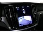 Volvo V60 2.0 B4 Plus Dark / Orig. Nederlands / Harman Kardon Sound System / Elektr. best. stoel + memory / Achteruitrijcamera / Stoelverwarming V + A / Apple Carplay - Android Auto / Elektr. wegklapbare trekhaak / Ambienteverlichting / Stuurwiel verwarming / Black optic / Cruise Control / 19'' LMV / LED koplampen