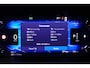 Volvo V60 2.0 B4 Plus Dark / Orig. Nederlands / Harman Kardon Sound System / Elektr. best. stoel + memory / Achteruitrijcamera / Stoelverwarming V + A / Apple Carplay - Android Auto / Elektr. wegklapbare trekhaak / Ambienteverlichting / Stuurwiel verwarming / Black optic / Cruise Control / 19'' LMV / LED koplampen