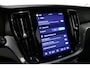 Volvo V60 2.0 B4 Plus Dark / Orig. Nederlands / Harman Kardon Sound System / Elektr. best. stoel + memory / Achteruitrijcamera / Stoelverwarming V + A / Apple Carplay - Android Auto / Elektr. wegklapbare trekhaak / Ambienteverlichting / Stuurwiel verwarming / Black optic / Cruise Control / 19'' LMV / LED koplampen