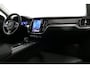 Volvo V60 2.0 B4 Plus Dark / Orig. Nederlands / Harman Kardon Sound System / Elektr. best. stoel + memory / Achteruitrijcamera / Stoelverwarming V + A / Apple Carplay - Android Auto / Elektr. wegklapbare trekhaak / Ambienteverlichting / Stuurwiel verwarming / Black optic / Cruise Control / 19'' LMV / LED koplampen