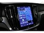 Volvo V60 2.0 B4 Plus Dark / Orig. Nederlands / Harman Kardon Sound System / Elektr. best. stoel + memory / Achteruitrijcamera / Stoelverwarming V + A / Apple Carplay - Android Auto / Elektr. wegklapbare trekhaak / Ambienteverlichting / Stuurwiel verwarming / Black optic / Cruise Control / 19'' LMV / LED koplampen