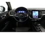Volvo V60 2.0 B4 Plus Dark / Orig. Nederlands / Harman Kardon Sound System / Elektr. best. stoel + memory / Achteruitrijcamera / Stoelverwarming V + A / Apple Carplay - Android Auto / Elektr. wegklapbare trekhaak / Ambienteverlichting / Stuurwiel verwarming / Black optic / Cruise Control / 19'' LMV / LED koplampen