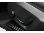 Volvo V60 2.0 B4 Plus Dark / Orig. Nederlands / Harman Kardon Sound System / Elektr. best. stoel + memory / Achteruitrijcamera / Stoelverwarming V + A / Apple Carplay - Android Auto / Elektr. wegklapbare trekhaak / Ambienteverlichting / Stuurwiel verwarming / Black optic / Cruise Control / 19'' LMV / LED koplampen