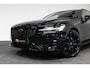 Volvo V60 2.0 B4 Plus Dark / Orig. Nederlands / Harman Kardon Sound System / Elektr. best. stoel + memory / Achteruitrijcamera / Stoelverwarming V + A / Apple Carplay - Android Auto / Elektr. wegklapbare trekhaak / Ambienteverlichting / Stuurwiel verwarming / Black optic / Cruise Control / 19'' LMV / LED koplampen