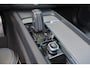 Volvo XC60 T6 Recharge AWD R-Design - LONG RANGE - Panorama/schuifdak - IntelliSafe Assist - Harman/Kardon audio - Adaptieve LED koplampen - Parkeercamera achter - Verwarmde voorstoelen, stuur & achterbank - Parkeersensoren voor & achter - Elektr. bedienb. voorstoelen met geheugen - Draadloze tel. lader - Extra getint glas - Inklapbare trekhaak - 19' LMV