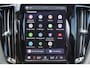 Volvo XC60 T6 Recharge AWD R-Design - LONG RANGE - Panorama/schuifdak - IntelliSafe Assist - Harman/Kardon audio - Adaptieve LED koplampen - Parkeercamera achter - Verwarmde voorstoelen, stuur & achterbank - Parkeersensoren voor & achter - Elektr. bedienb. voorstoelen met geheugen - Draadloze tel. lader - Extra getint glas - Inklapbare trekhaak - 19' LMV