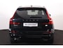 Volvo XC60 T6 Recharge AWD R-Design - LONG RANGE - Panorama/schuifdak - IntelliSafe Assist - Harman/Kardon audio - Adaptieve LED koplampen - Parkeercamera achter - Verwarmde voorstoelen, stuur & achterbank - Parkeersensoren voor & achter - Elektr. bedienb. voorstoelen met geheugen - Draadloze tel. lader - Extra getint glas - Inklapbare trekhaak - 19' LMV