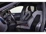 Volvo XC60 T6 Recharge AWD R-Design - LONG RANGE - Panorama/schuifdak - IntelliSafe Assist - Harman/Kardon audio - Adaptieve LED koplampen - Parkeercamera achter - Verwarmde voorstoelen, stuur & achterbank - Parkeersensoren voor & achter - Elektr. bedienb. voorstoelen met geheugen - Draadloze tel. lader - Extra getint glas - Inklapbare trekhaak - 19' LMV