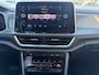 Volkswagen T-Roc 1.5 TSI R-Line Business+ NIEUWSTAAT I R-line I Virtual I 19" I Keyless I IQ.light I Trekhaak I Camera I Blis I Winterpakket I