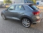 Volkswagen T-Roc 1.5 TSI R-Line Business+ NIEUWSTAAT I R-line I Virtual I 19" I Keyless I IQ.light I Trekhaak I Camera I Blis I Winterpakket I