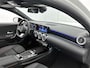 Mercedes-Benz A-klasse 250 e Business Solution AMG | Nightpakket | Panoramaschuifdak | Multibeam LED | Stoelverwarming voor | Smartphone Integratie | Sfeerverlichting |