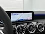 Mercedes-Benz A-klasse 250 e Business Solution AMG | Nightpakket | Panoramaschuifdak | Multibeam LED | Stoelverwarming voor | Smartphone Integratie | Sfeerverlichting |