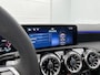 Mercedes-Benz A-klasse 250 e Business Solution AMG | Nightpakket | Panoramaschuifdak | Multibeam LED | Stoelverwarming voor | Smartphone Integratie | Sfeerverlichting |