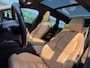 Volvo XC60 2.0 T8 Plug-in hybrid AWD Ultimate Dark Panoramadak, Geventileerde / Massage comfort stoelen, Harman-Kardon premium sound, Verwarmde stoelen 4X, Trekhaak semi electrisch