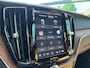 Volvo XC60 2.0 T8 Plug-in hybrid AWD Ultimate Dark Panoramadak, Geventileerde / Massage comfort stoelen, Harman-Kardon premium sound, Verwarmde stoelen 4X, Trekhaak semi electrisch