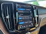 Volvo XC60 2.0 T8 Plug-in hybrid AWD Ultimate Dark Panoramadak, Geventileerde / Massage comfort stoelen, Harman-Kardon premium sound, Verwarmde stoelen 4X, Trekhaak semi electrisch
