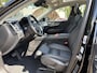 Volvo XC60 2.0 T8 Plug-in hybrid AWD Ultra Dark 12 MND. BOVAG GARANTIE | PANORAMA DAK | ACHTERUITRIJ CAMERA | BOWERS & WILKINS | MEM. SEATS | STOEL+STUUR VERWARMING |