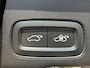 Volvo XC60 2.0 T8 Plug-in hybrid AWD Ultra Dark 12 MND. BOVAG GARANTIE | PANORAMA DAK | ACHTERUITRIJ CAMERA | BOWERS & WILKINS | MEM. SEATS | STOEL+STUUR VERWARMING |
