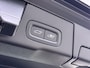 Volvo XC60 2.0 T8 Plug-in hybrid AWD Ultra Dark VAN:49.900,- VOOR:46.877,- UW HERFSTVOORDEEL:3.023,- T8 12 MND. BOVAG GARANTIE | HEAD UP | PANORAMA DAK | ACHTERUITRIJ CAMERA | BOWERS & WILKINS | MEM. SEATS | STOEL+STUUR VERWARMING |