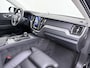Volvo XC60 2.0 T8 Plug-in hybrid AWD Ultra Dark VAN:49.900,- VOOR:46.877,- UW HERFSTVOORDEEL:3.023,- T8 12 MND. BOVAG GARANTIE | HEAD UP | PANORAMA DAK | ACHTERUITRIJ CAMERA | BOWERS & WILKINS | MEM. SEATS | STOEL+STUUR VERWARMING |
