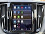 Volvo XC60 2.0 T8 Plug-in hybrid AWD Ultra Dark 12 MND. BOVAG GARANTIE | PANORAMA DAK | ACHTERUITRIJ CAMERA | BOWERS & WILKINS | MEM. SEATS | STOEL+STUUR VERWARMING |