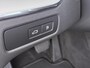 Volvo XC60 2.0 T8 Plug-in hybrid AWD Ultra Dark VAN:49.900,- VOOR:46.877,- UW HERFSTVOORDEEL:3.023,- T8 12 MND. BOVAG GARANTIE | HEAD UP | PANORAMA DAK | ACHTERUITRIJ CAMERA | BOWERS & WILKINS | MEM. SEATS | STOEL+STUUR VERWARMING |