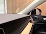 Volvo XC60 T6 AWD Recharge Ultra Dark | Facelift | Luchtvering | Trekhaak | All Season banden | 360° Camera | Head-Up Display | Harman Kardon | Adaptieve Cruise Control | Stoelverwarming voor+achter | Stuurwielverwarming | Full LED Meesturende koplampen | Pilot Assist | BLIS Dode Hoek Detectie | Elektrische voorstoelen geheugen | Quilted Nordico bekleding | Zitting verlenging voorstoelen | Lederen Dashboard | Schuifdak | 20 Inch | Google Infotainment | Keyless Drive | Parkeersensoren voor+achter | Elektrisch bedienbare achterklep | DAB Radio | Apple Carplay/Android Auto | Draadloos telefoon opladen | Volvo On Call met mobiele App functie | Onyx Black Metallic |