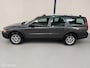 Volvo XC70 2.5 T Kinetic AUTOMAAT / LEER