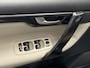 Volvo V70 2.5T LEDER ELK. VERSTELBARE BESTUURDERSSTOEL CRUISE CONTROL CLIMATE CONTROL BLUETOOTH TELEFOON 17" LICHTMETALEN VELGEN AFN. TREKHAAK ZEER MOOI !!