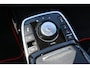 Kia Niro EV e-Niro ExecutiveLine 64 kWh Panoramadak/Verwarmbare & geventileerde voorstoelen/Verwarmbaar stuurwiel/Achteruitrijcamera/JBL audio/Apple carplay/Elektrisch verstelbare voorstoel/Adaptieve cruise control/Lane assist/Dodehoek assistent/parkeersensoren rondom