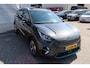 Kia Niro EV e-Niro ExecutiveLine 64 kWh Panoramadak/Verwarmbare & geventileerde voorstoelen/Verwarmbaar stuurwiel/Achteruitrijcamera/JBL audio/Apple carplay/Elektrisch verstelbare voorstoel/Adaptieve cruise control/Lane assist/Dodehoek assistent/parkeersensoren rondom