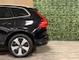 Volvo XC60 T8 AWD Recharge Plus Bright | Trekhaak | 360° Camera | Harman Kardon | 455pk | All Season banden | Adaptieve Cruise Control | Stoelverwarming voor+achter | Stuurwielverwarming | Standkachel met Volvo On Call App | Full LED Meesturende koplampen | Pilot Assist | BLIS Dode Hoek Detectie | Elektrische voorstoelen geheugen | Lederen bekleding | Zitting verlenging voorstoelen | Schuifdak | Google Infotainment | 19 Inch | Keyless Drive | Parkeersensoren voor+achter | Privacy Glass | Alarm Klasse III | DAB Radio | Apple Carplay/Android Auto | Draadloos telefoon opladen | Volvo On Call met mobiele App functie | Onyx Black Metallic |