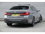 BMW 5-Serie 530i High Executive Edition M-Pakket | Schuifdak | Achterasbesturing | Ventilatie | Laser | HUD | Soft Close | H&K | Memory |