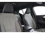 Volvo XC40 B4 (M-HYBRID) PLUS DARK -HARMAN/KARDON|CAMERA|ADAP.CRUISE|POWER-SEATS|VERW.VOORRUIT|TREKHAAK|19"