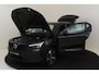 Volvo XC40 B4 (M-HYBRID) PLUS DARK -HARMAN/KARDON|CAMERA|ADAP.CRUISE|POWER-SEATS|VERW.VOORRUIT|TREKHAAK|19"
