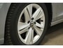 Volkswagen Golf 1.0 TSI Life Business | Ambienteverlichting | Carplay | Stoelv. | Parkeersensoren |