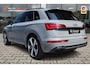 Audi Q5 55 TFSI e S-Line Competition | 21 Inch | RS Stoelen | Luchtvering |