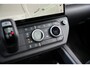 Land Rover Defender 2.0 P300e 110 X-Dynamic PHEV HSE l Woolstone metallic l Black pack l Cold Climate Pack | Stoel ventilatie l Trekhaak l