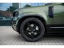 Land Rover Defender 2.0 P300e 110 X-Dynamic PHEV HSE l Woolstone metallic l Black pack l Cold Climate Pack | Stoel ventilatie l Trekhaak l