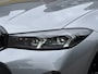 BMW 3-Serie Touring 330e Touring M-Sport Head-Up Trekhaak 360 19" Leder