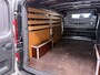 Renault Trafic 1.6dCi T29 L2H1 3-Persoons Trekhaak Euro 6 Navi Airco Cruise Control Bluetooth Pdc Comfort Regen-Lichtsensor Betonplex Vloer Lat om Lat Wandbetimmering Schuifdeur 2.000KG Trekgewicht Origineel Nederlandse Auto