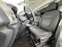 Renault Trafic 1.6dCi T29 L2H1 3-Persoons Trekhaak Euro 6 Navi Airco Cruise Control Bluetooth Pdc Comfort Regen-Lichtsensor Betonplex Vloer Lat om Lat Wandbetimmering Schuifdeur 2.000KG Trekgewicht Origineel Nederlandse Auto