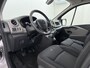 Renault Trafic 1.6dCi T29 L2H1 3-Persoons Trekhaak Euro 6 Navi Airco Cruise Control Bluetooth Pdc Comfort Regen-Lichtsensor Betonplex Vloer Lat om Lat Wandbetimmering Schuifdeur 2.000KG Trekgewicht Origineel Nederlandse Auto