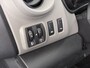Renault Trafic 1.6dCi T29 L2H1 3-Persoons Trekhaak Euro 6 Navi Airco Cruise Control Bluetooth Pdc Comfort Regen-Lichtsensor Betonplex Vloer Lat om Lat Wandbetimmering Schuifdeur 2.000KG Trekgewicht Origineel Nederlandse Auto